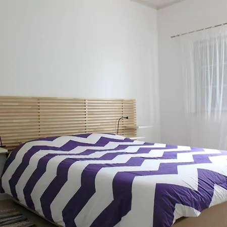 Charming House In With Fireplace *