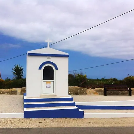 Charming House In With Fireplace * Ναζαρέ
