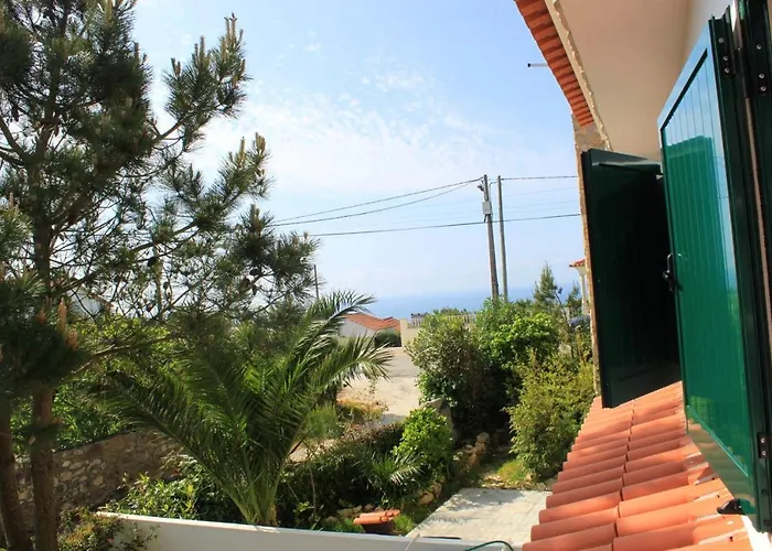 Charming House In With Fireplace * 나자레