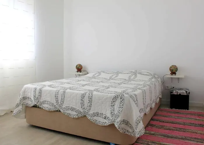 Charming House In With Fireplace 펜션 나자레