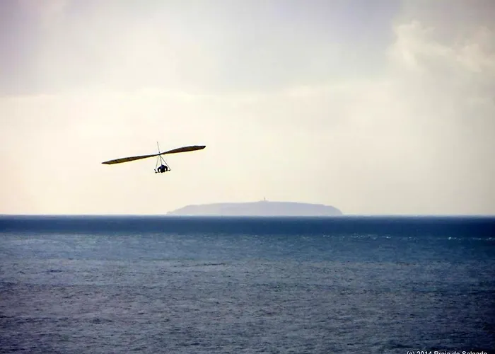 Charming House In With Fireplace * 나자레