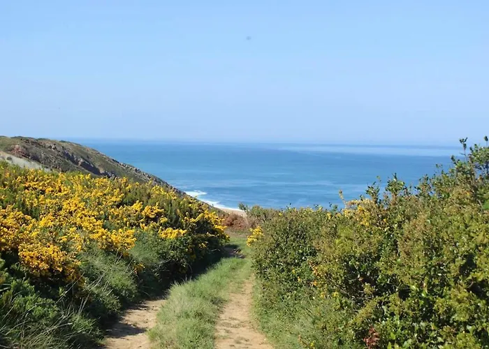 펜션 Charming House In With Fireplace
