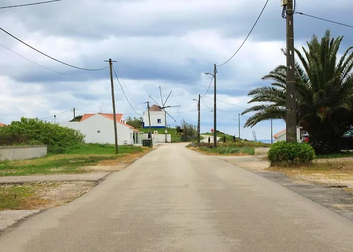 Charming House In With Fireplace 펜션 나자레