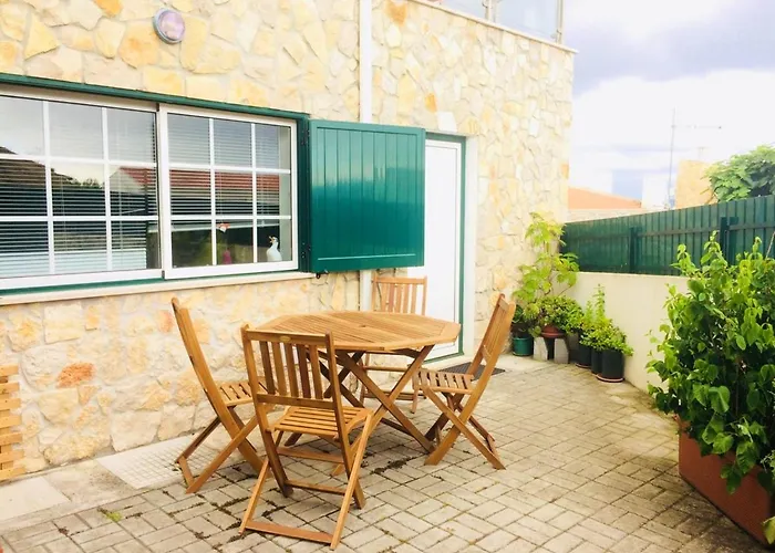 Charming House In With Fireplace *